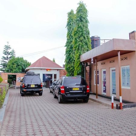 Martin Aviator Hotel Kigali Extérieur photo