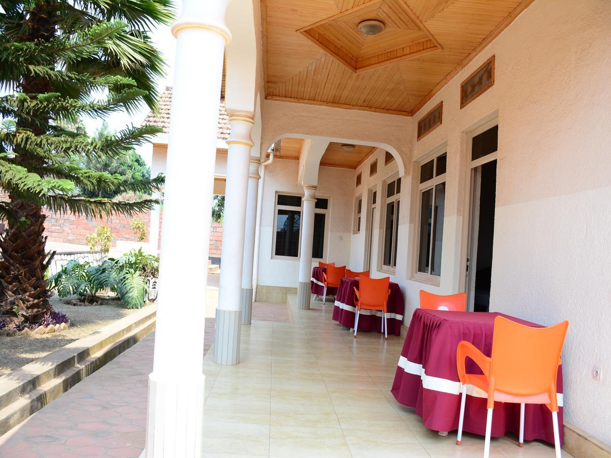 Martin Aviator Hotel Kigali Extérieur photo